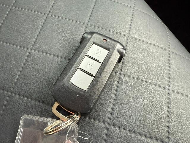 デイズルークス ボレロ　全方位カメラ　Ｂｌｕｅｔｏｏｔｈ　ＥＴＣ　サンシェード　電動スライドドア　横滑り防止ボタン　衝突被害軽減ブレーキ　シートヒーター　スマートキー　オートエアコン　オートライト（26枚目）