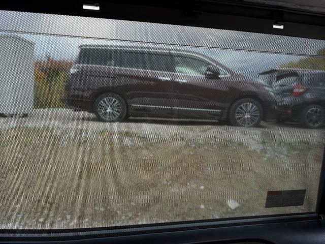 ヴォクシー ZS 煌 Bluetooth バックカメラ ETC サンシェード 横滑り防止ボタン ステアリングスイッチ 両側電動スライドドア 後席オートエアコン オートライト スマートキー(31枚目)