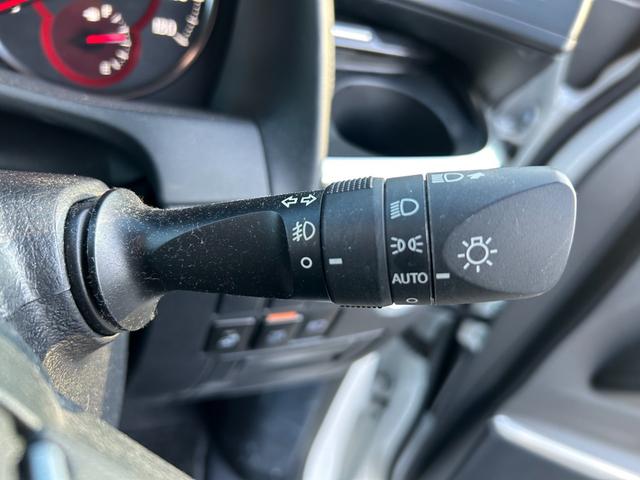 アルファード ２．５Ｓ　Ｃパッケージ　両側電動スライドドア　電動バックドア　フルセグ　Ｂｌｕｅｔｏｏｔｈオーディオ接続可　後席モニター　バックカメラ　ＥＴＣ　オートエアコン　ハンドルヒーター　シートヒーター　シートエアコン　スマートキー（16枚目）