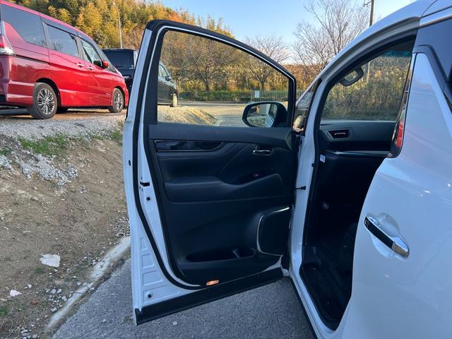 アルファード ２．５Ｓ　Ｃパッケージ　両側電動スライドドア　電動バックドア　フルセグ　Ｂｌｕｅｔｏｏｔｈオーディオ接続可　後席モニター　バックカメラ　ＥＴＣ　オートエアコン　ハンドルヒーター　シートヒーター　シートエアコン　スマートキー（55枚目）