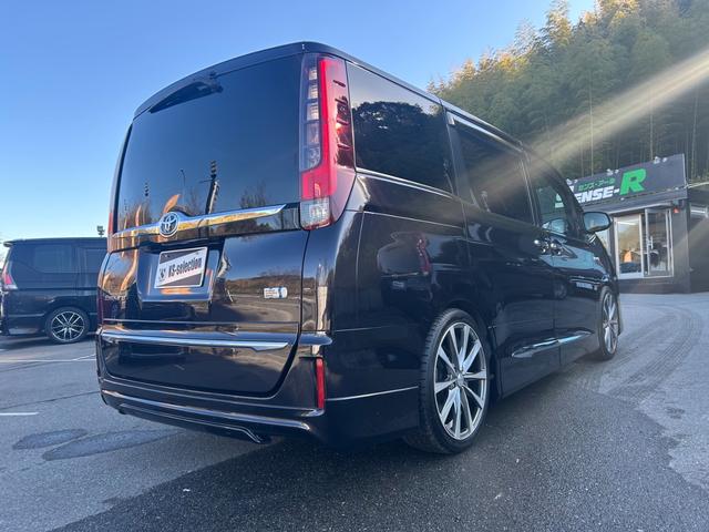 エスクァイア ハイブリッドＧｉ　Ｂｌｕｅｔｏｏｔｈ　バックモニター　シートヒーター　両側電動スライドドア　スマートキー　プッシュスタート　クルーズコントロール　ステアリングスイッチ　フリップダウンモニター　オートライト（45枚目）