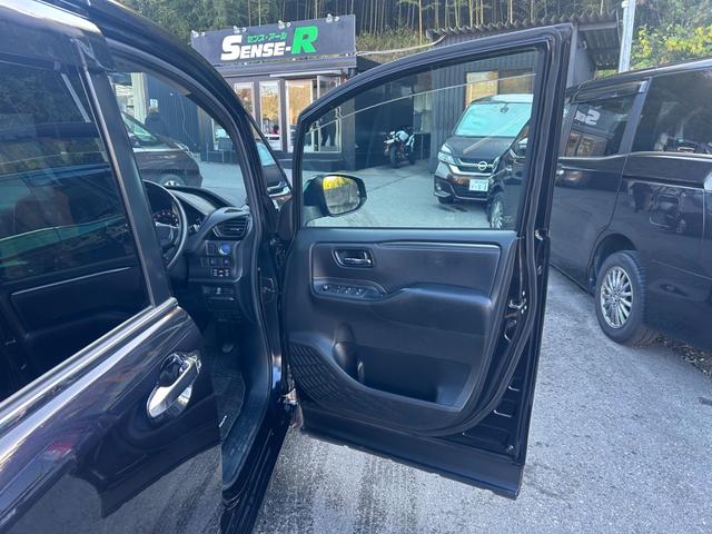 エスクァイア ハイブリッドＧｉ　Ｂｌｕｅｔｏｏｔｈ　バックモニター　シートヒーター　両側電動スライドドア　スマートキー　プッシュスタート　クルーズコントロール　ステアリングスイッチ　フリップダウンモニター　オートライト（48枚目）