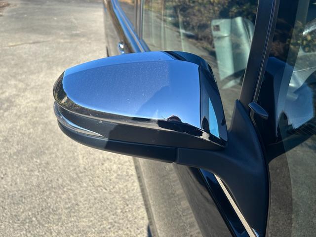 エスクァイア ハイブリッドＧｉ　ブラックテーラード　Ｂｌｕｅｔｏｏｔｈ　フリップダウンモニター　サンシェード　シートヒーター　車両接近通報装置　レーンキープアシスト　衝突被害軽減ブレーキ　バックモニター　両側電動スライドドア（51枚目）