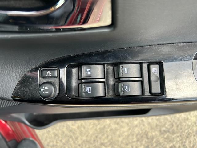 タント カスタムＸ　トップエディションＳＡ　Ｂｌｕｅｔｏｏｔｈ　バックカメラ　ＥＴＣ　オートライト　オートエアコン　パワーウィンドウ　横滑り防止　衝突軽減ブレーキ　ステアリングスイッチ　プッシュスタートボタン（27枚目）