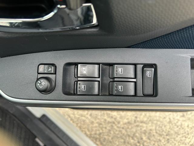 ルーミー カスタムＧ　Ｂｌｕｅｔｏｏｔｈ　バックカメラ　ＥＴＣ　シートヒーター　障害物センサー　両側電動スライドドア　プッシュスタートボタン　パワーウィンドウ　スマートキー　オートエアコン　オートライト（27枚目）