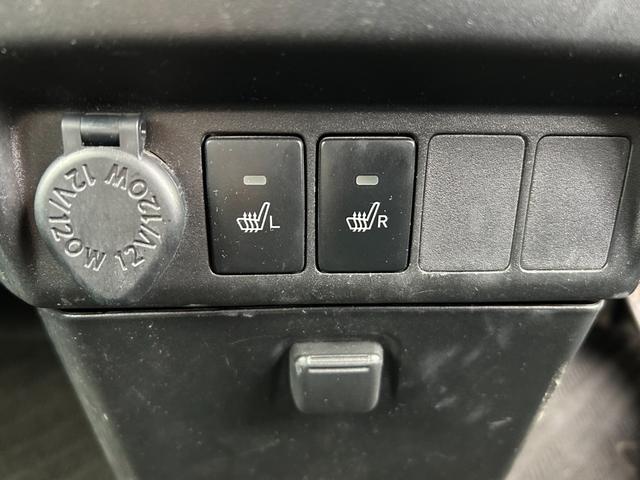 ルーミー カスタムＧ　Ｂｌｕｅｔｏｏｔｈ　バックカメラ　ＥＴＣ　シートヒーター　障害物センサー　両側電動スライドドア　プッシュスタートボタン　パワーウィンドウ　スマートキー　オートエアコン　オートライト（29枚目）