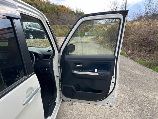 ルーミー カスタムＧ　Ｂｌｕｅｔｏｏｔｈ　バックカメラ　ＥＴＣ　シートヒーター　障害物センサー　両側電動スライドドア　プッシュスタートボタン　パワーウィンドウ　スマートキー　オートエアコン　オートライト（44枚目）