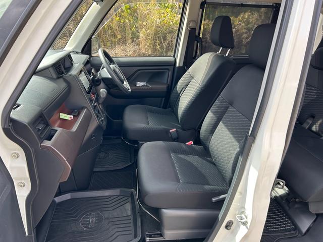 �^�]�ȑ��V�[�g�@�g�p�����Ȃ��Y��ł��@�^�]�Ȃ܂��ɂ͏\���ȃX�y�[�X������A�啿�ȕ��ł��������^�]���Ă�����������ł��������x�ǍD�ł�