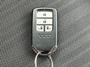 スマートキー キーをポケットやバックに入れたまま車のドアの解錠・施錠、エンジンのON/OFFが行え快適です!