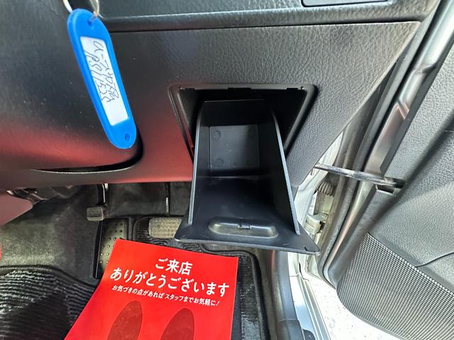 ムーヴ カスタム RS 4気筒ターボ 後期型 社外ナビ フルセグ ETC ディスチャージヘッドライト オートエアコン キーレスエントリー 禁煙車 室内クリーニング済みです(9枚目)