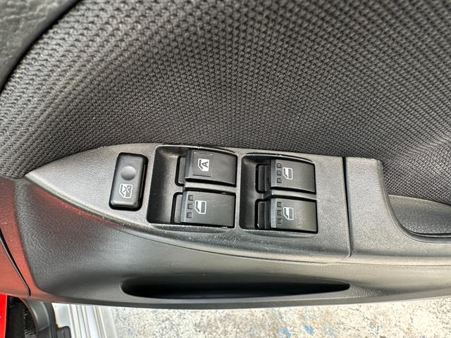 ムーヴ カスタム RS 4気筒ターボ 後期型 社外ナビ フルセグ ETC ディスチャージヘッドライト オートエアコン キーレスエントリー 禁煙車 室内クリーニング済みです(22枚目)