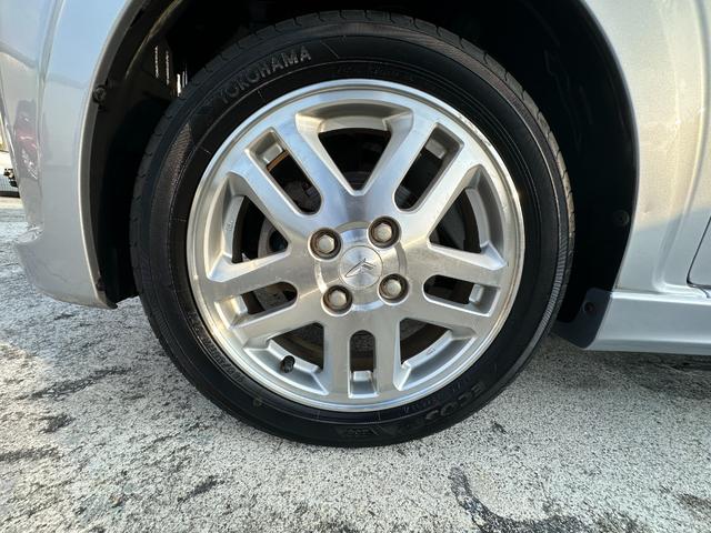 ムーヴ カスタム RS 4気筒ターボ 後期型 社外ナビ フルセグ ETC ディスチャージヘッドライト オートエアコン キーレスエントリー 禁煙車 室内クリーニング済みです(56枚目)