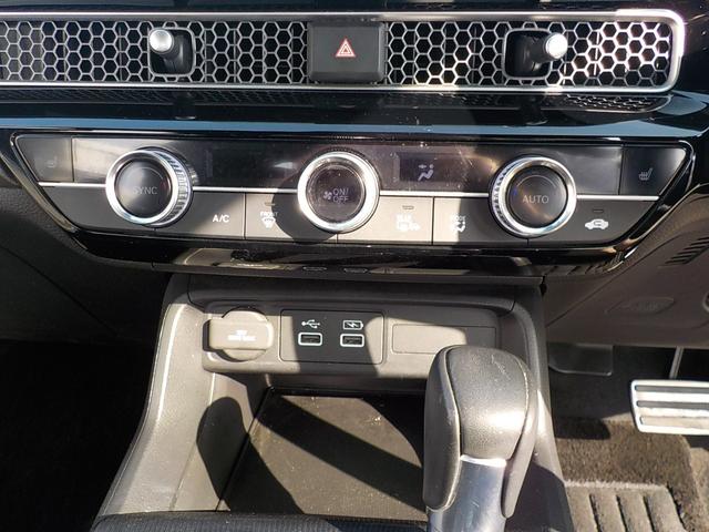 シビック LX ワンオーナー・バックカメラ・前ドライブレコーダー・ホンダセンシング・ETC・障害物センサー・シートヒーター・衝突被害軽減ブレーキ・フルセグTV・メモリーナビ(17枚目)