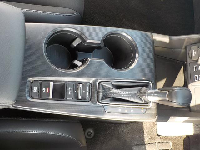 シビック LX ワンオーナー・バックカメラ・前ドライブレコーダー・ホンダセンシング・ETC・障害物センサー・シートヒーター・衝突被害軽減ブレーキ・フルセグTV・メモリーナビ(18枚目)