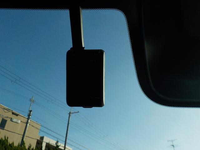 ステップワゴン e:HEVスパーダ ワンオーナー・ホンダコネクト・ホンダセンシング・バックカメラ・アドバンスドルームミラー・前後ドライブレコーダー・LEDヘッドライト・シートヒーター・Wエアコン・ハーフレザーシート(7枚目)