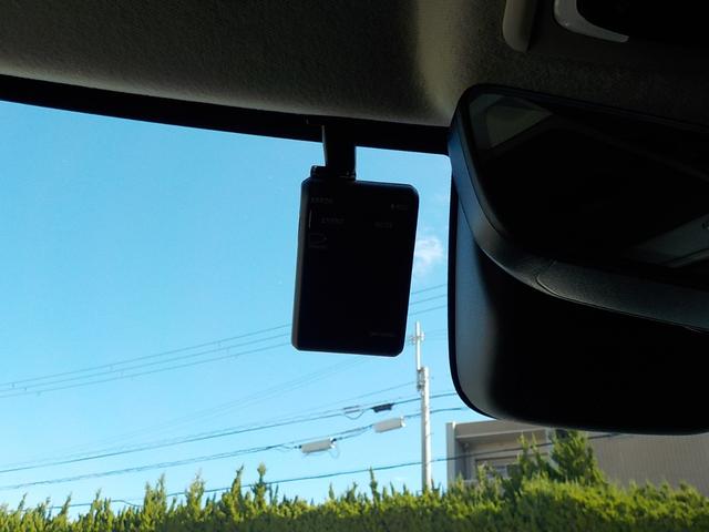 ヴェゼル ｅ：ＨＥＶＺ　ワンオーナー・前後ドライブレコーダー・バックカメラ・マルチビューカメラ・ＥＴＣ２．０・シートヒーター・衝突被害軽減ブレーキ・ＬＥＤヘッドライト・ハーフレザーシート・メモリーナビ・フルセグＴＶ（11枚目）