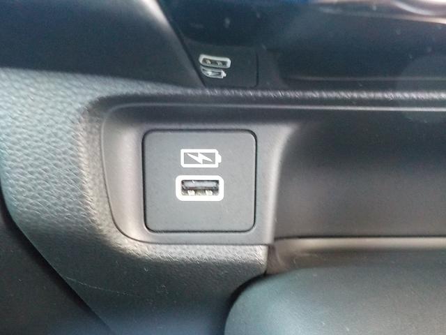 ヴェゼル ｅ：ＨＥＶＺ　ワンオーナー・前後ドライブレコーダー・バックカメラ・マルチビューカメラ・ＥＴＣ２．０・シートヒーター・衝突被害軽減ブレーキ・ＬＥＤヘッドライト・ハーフレザーシート・メモリーナビ・フルセグＴＶ（17枚目）