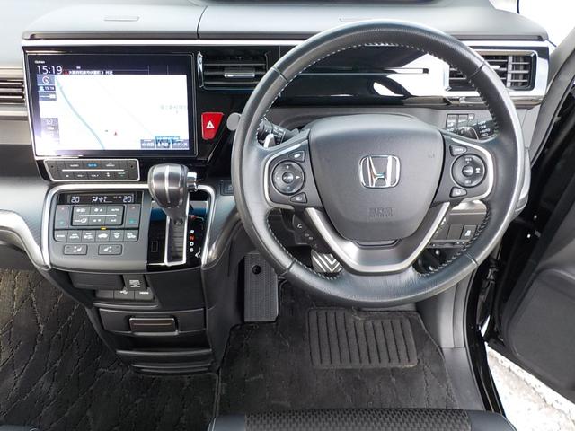 ステップワゴンスパーダ スパーダ・クールスピリットホンダセンシング　ワンオーナー・ホンダセンシング・前後ドライブレコーダー・バックカメラ・シートヒーター・リアモニター・ＨＤＭＩ・両側電動スライドドア・ＬＥＤヘッドライト・衝突被害軽減ブレーキ（13枚目）