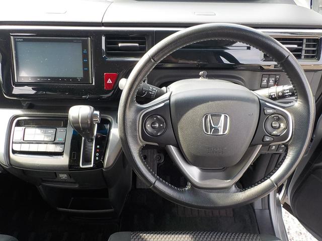 ステップワゴンスパーダ スパーダ ワンオーナー・Bluetooth・ホンダセンシング・バックカメラ・衝突被害軽減ブレーキ・ETC車載器・両側電動スライドドア・LEDヘッドライト・ウォークスルー・CD&DVD再生可(10枚目)