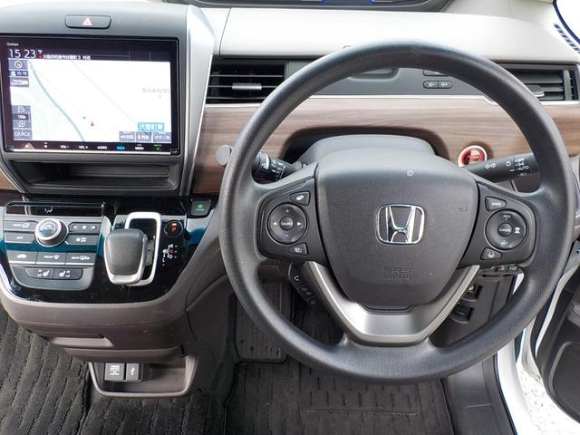 フリードハイブリッド ハイブリッド・Ｇ　ワンオーナー・Ｂｌｕｅｔｏｏｔｈ・バックカメラ・ホンダセンシング・ＥＴＣ車載器・前後ドライブレコーダー・シートヒーター・両側電動スライドドア・ＣＤ＆ＤＶＤ再生可・ＬＥＤヘッドライト・３列シート（10枚目）