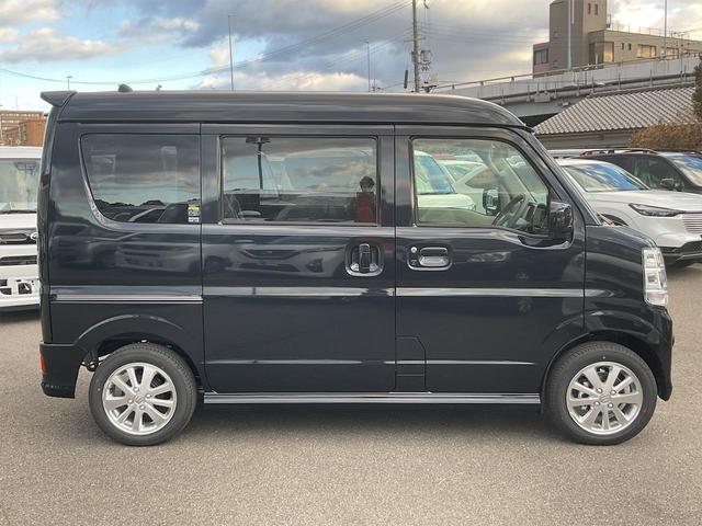 PZターボ 届け出済み未使用車 両側スライド・片側電動 クリアランスソナー 衝突被害軽減システム オートライト HID スマートキー アイドリングストップ 電動格納ミラー シートヒーター ベンチシート AT(4枚目)