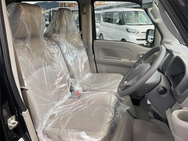 PZターボ 届け出済み未使用車 両側スライド・片側電動 クリアランスソナー 衝突被害軽減システム オートライト HID スマートキー アイドリングストップ 電動格納ミラー シートヒーター ベンチシート AT(24枚目)