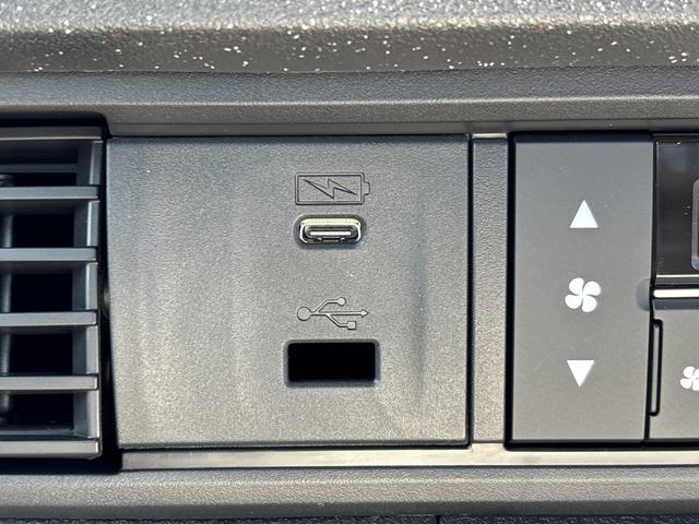 ホンダ Ｎ－ＢＯＸカスタム 8枚目