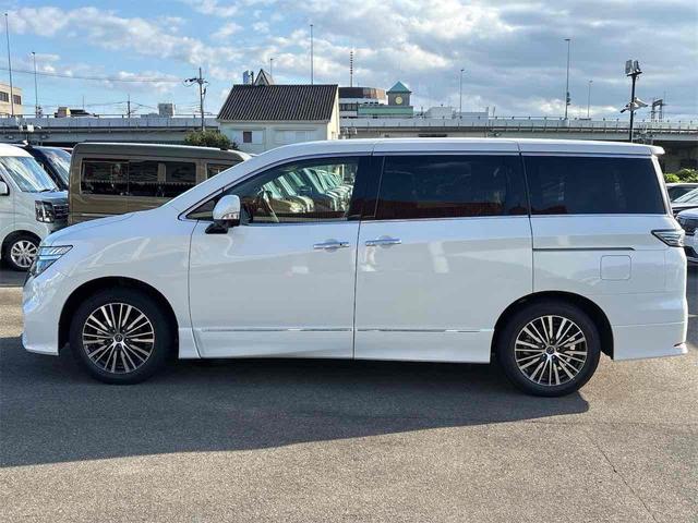 日産 エルグランド 8枚目
