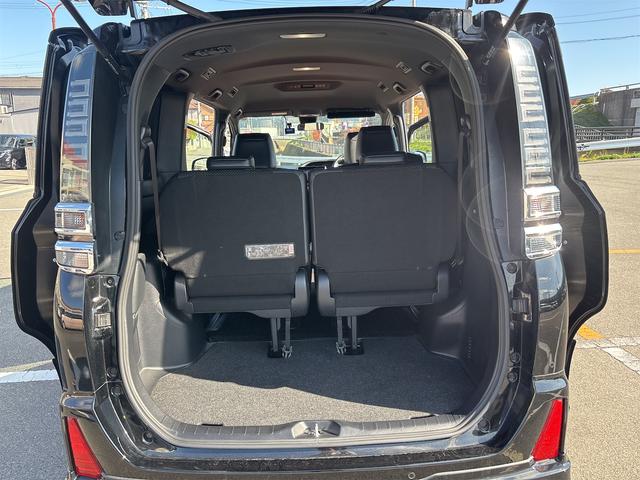 ヴォクシー ＺＳ　煌ＩＩＩ　ドライブレコーダー　ＥＴＣ　ナビ　クリアランスソナー　オートクルーズコントロール　レーンアシスト　衝突被害軽減システム　両側電動スライドドア　オートマチックハイビーム　オートライト　ＬＥＤヘッドランプ（9枚目）