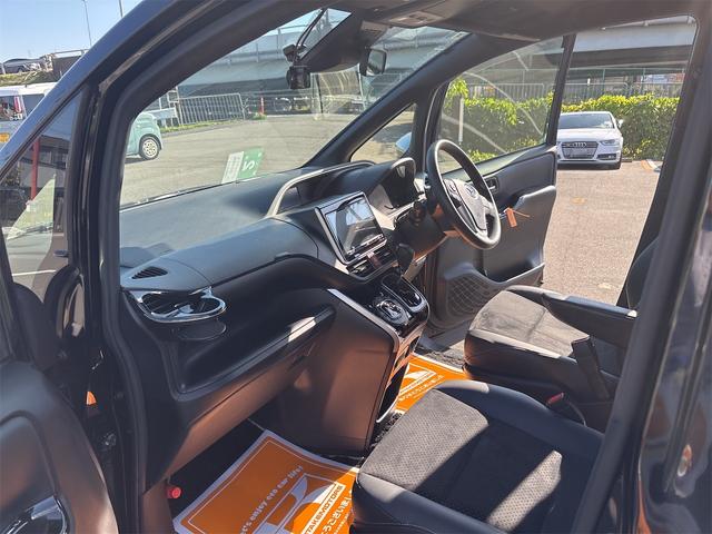 ヴォクシー ＺＳ　煌ＩＩＩ　ドライブレコーダー　ＥＴＣ　ナビ　クリアランスソナー　オートクルーズコントロール　レーンアシスト　衝突被害軽減システム　両側電動スライドドア　オートマチックハイビーム　オートライト　ＬＥＤヘッドランプ（17枚目）