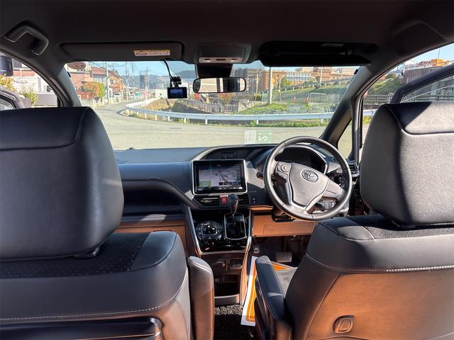 ヴォクシー ＺＳ　煌ＩＩＩ　ドライブレコーダー　ＥＴＣ　ナビ　クリアランスソナー　オートクルーズコントロール　レーンアシスト　衝突被害軽減システム　両側電動スライドドア　オートマチックハイビーム　オートライト　ＬＥＤヘッドランプ（19枚目）