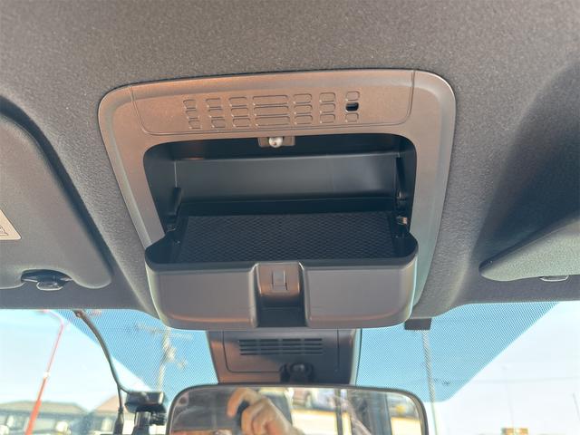 ヴォクシー ＺＳ　煌ＩＩＩ　ドライブレコーダー　ＥＴＣ　ナビ　クリアランスソナー　オートクルーズコントロール　レーンアシスト　衝突被害軽減システム　両側電動スライドドア　オートマチックハイビーム　オートライト　ＬＥＤヘッドランプ（31枚目）