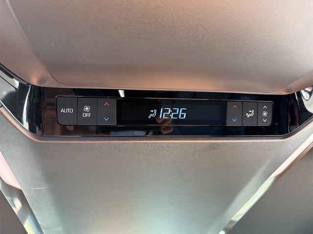 アルファードハイブリッド Ｚ　全周囲カメラ　ナビ　クリアランスソナー　オートクルーズコントロール　レーンアシスト　衝突被害軽減システム　両側電動スライドドア　オートマチックハイビーム　ＬＥＤヘッドランプ　電動リアゲート（20枚目）