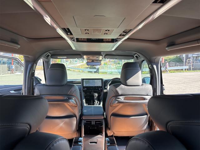 アルファードハイブリッド Ｚ　全周囲カメラ　ナビ　クリアランスソナー　オートクルーズコントロール　レーンアシスト　衝突被害軽減システム　両側電動スライドドア　オートマチックハイビーム　ＬＥＤヘッドランプ　電動リアゲート（22枚目）