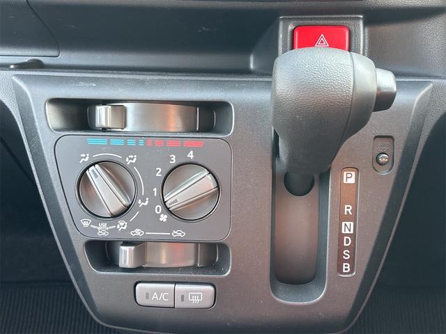 ダイハツ ミライース 12枚目