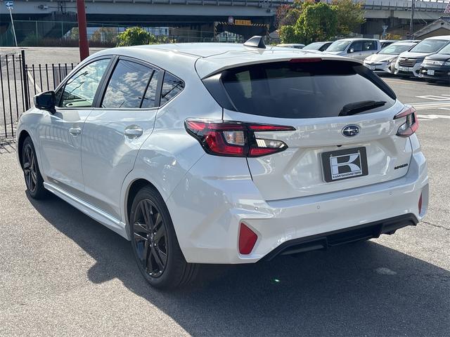 スバル インプレッサ 6枚目