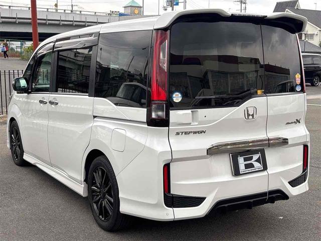 ステップワゴンスパーダ Modulo Xホンダセンシング 7人乗り ドライブレコーダー ETC バックカメラ 純正ナビ クリアランスソナー オートクルーズコントロール レーンアシスト 衝突被害軽減システム 両側電動スライドドア オートライ(6枚目)