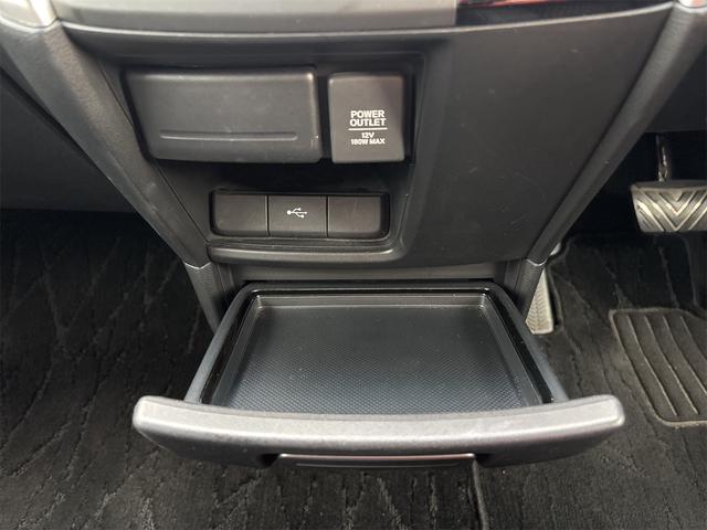 ステップワゴンスパーダ Modulo Xホンダセンシング 7人乗り ドライブレコーダー ETC バックカメラ 純正ナビ クリアランスソナー オートクルーズコントロール レーンアシスト 衝突被害軽減システム 両側電動スライドドア オートライ(32枚目)