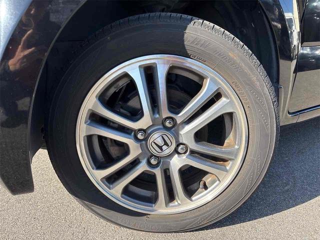 �y�A���~�z�C�[���z�f�U�C�������厖�ł����A�X�`�[���z�C���ɔ�׃A���~�͌y�ʂł��̂ŁA�R��⑖��ɂ��e�����܂��B