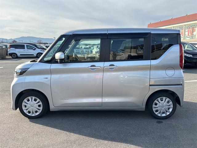 ルークス Ｓ　両側スライドドア　クリアランスソナー　衝突被害軽減システム　キーレスエントリー　アイドリングストップ　電動格納ミラー　ベンチシート　ＣＶＴ　盗難防止システム　ＡＢＳ　ＥＳＣ　ＣＤ（4枚目）