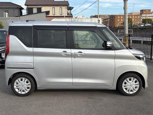 ルークス Ｘ　ドライブレコーダー　ＥＴＣ　両側スライド・片側電動　ナビ　クリアランスソナー　衝突被害軽減システム　オートライト　スマートキー　電動格納ミラー　ベンチシート　ＣＶＴ　盗難防止システム　ＡＢＳ　ＥＳＣ（5枚目）