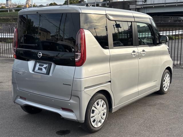 ルークス Ｘ　ドライブレコーダー　ＥＴＣ　両側スライド・片側電動　ナビ　クリアランスソナー　衝突被害軽減システム　オートライト　スマートキー　電動格納ミラー　ベンチシート　ＣＶＴ　盗難防止システム　ＡＢＳ　ＥＳＣ（8枚目）