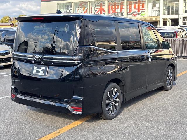 トヨタ ヴォクシー 8枚目