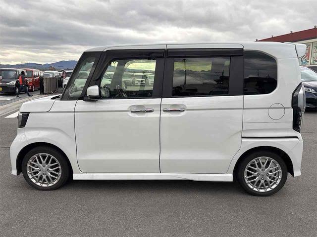 ホンダ Ｎ－ＢＯＸカスタム 4枚目