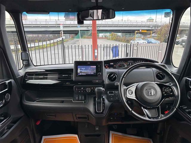 ホンダ Ｎ－ＢＯＸカスタム 11枚目