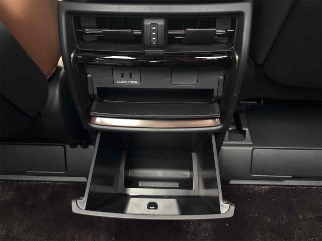 トヨタ ヴェルファイアハイブリッド 27枚目