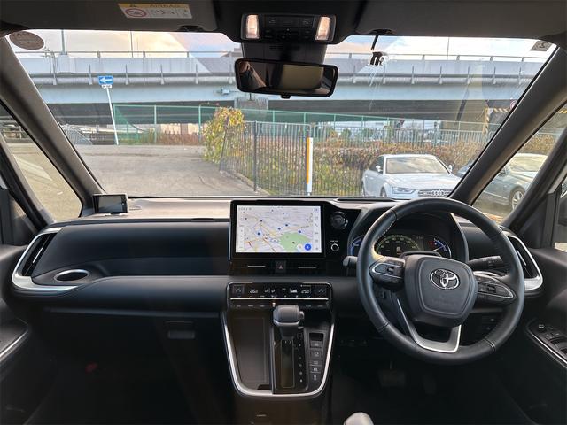 ヴォクシー ハイブリッドＳ－Ｚ　快適利便パッケージ　プロジェクター式ＬＥＤヘッドランプ、ブラインドスポットモニター、ディスプレイオーディオプラス、ドライビングサポートパッケージ　ＥＴＣ（11枚目）