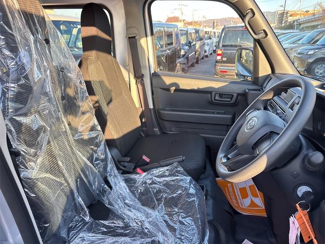 サンバーバン トランスポーター　届出済み未使用車　ＣＶＴ　衝突被害軽減システム　クリアランスソナー　両側スライドドア　キーレスエントリー　アイドリングストップ　オートライト　ＥＳＣ　エアコン　パワーステアリング（12枚目）