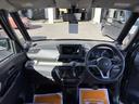 車を選ぶうえで運転席の快適さのチェックは欠かせません。ぜひご来店頂き実物をご覧ください!試乗も可能ですので、営業担当までお申し付けください。