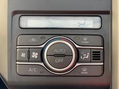 【オートエアコン】車内外の気温をセンサーで検知し、最適な温度の風を送ることでいつでも快適な温度に保つことができます！いつでも快適な車内温度を提供します。 5